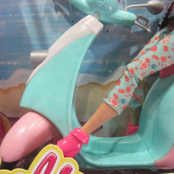 Barbie Glam Scooter 2013 Toy Play Set - New in Box (Box Damage) - Picture 14 of 14